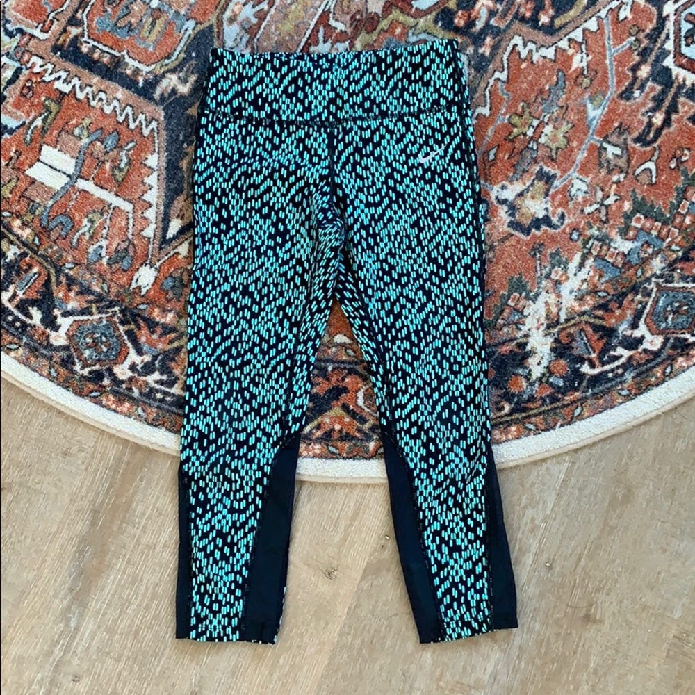 Nike Luxe Crop